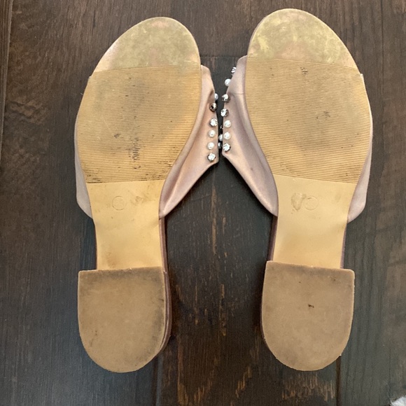 Bedazzled low heel sandals - Picture 3 of 4